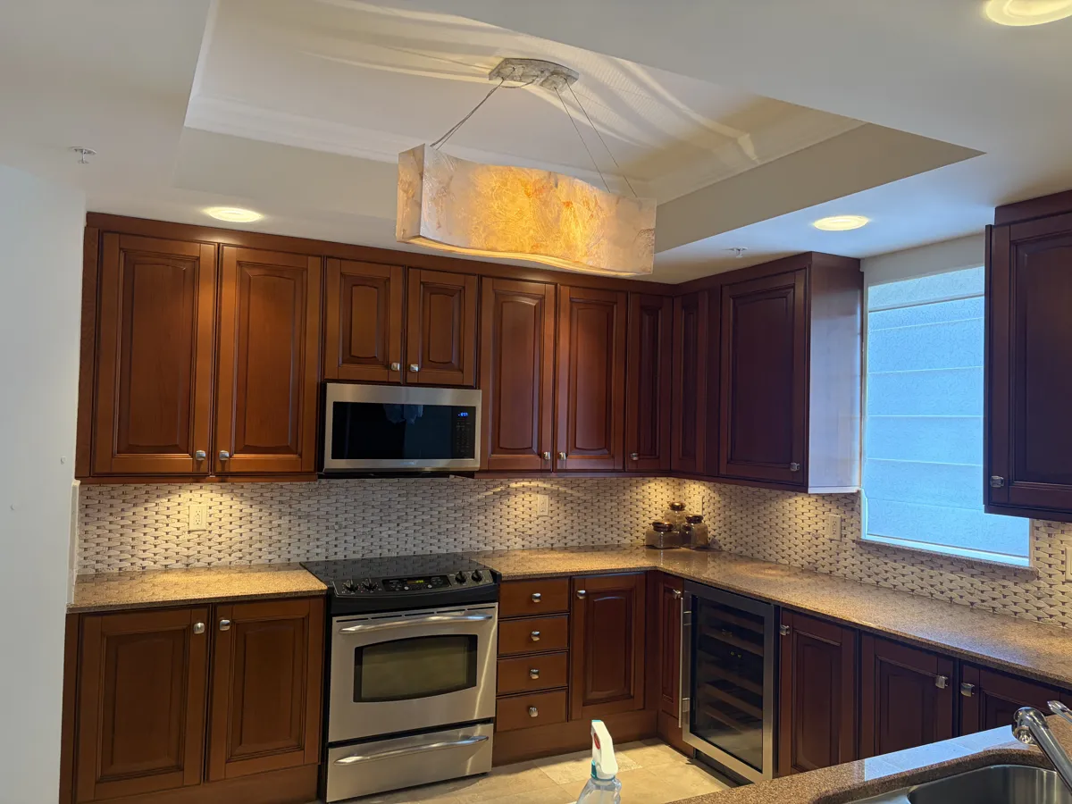 under cabinet kitchen lighting Fort Myers FL